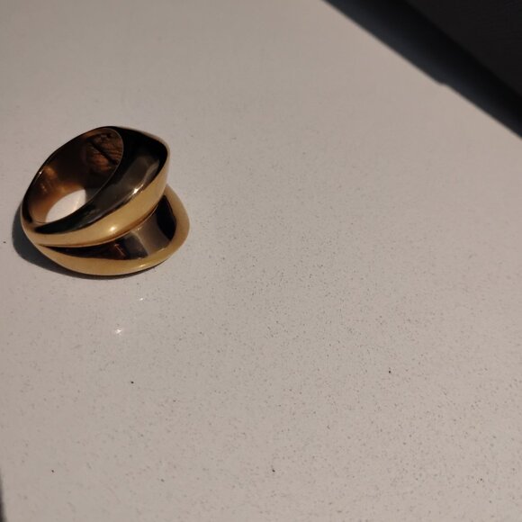 Gorgeous Gold Fashion Ring - Picture 3 of 4